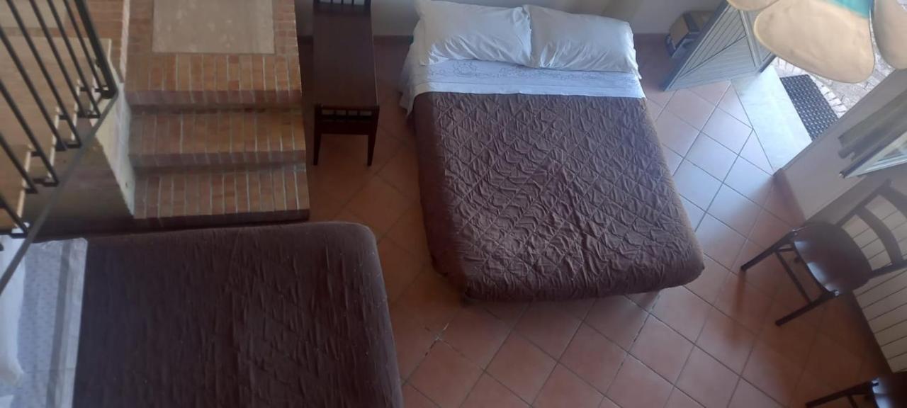 Готель Agriturismo Borgo Nuovo Sant'Agata Dei Goti Migliara-San Silvestro Екстер'єр фото